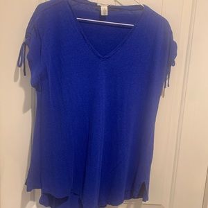 Blue sleeveless dress shirt